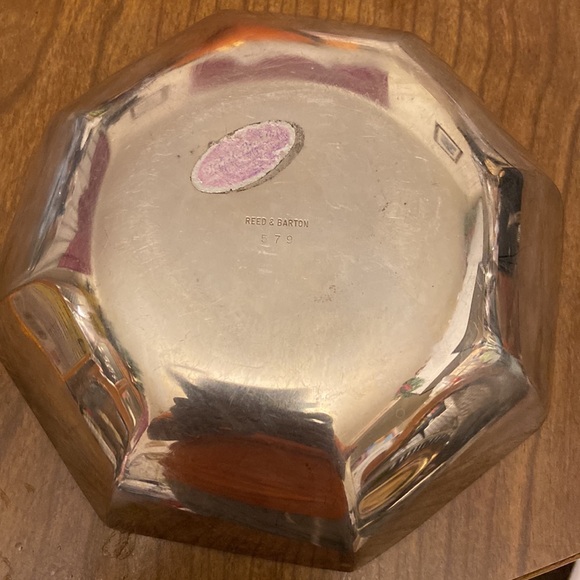 Reed and Barton Preowned Silver Plated Octagonal Bowl #579. - Picture 2 of 3